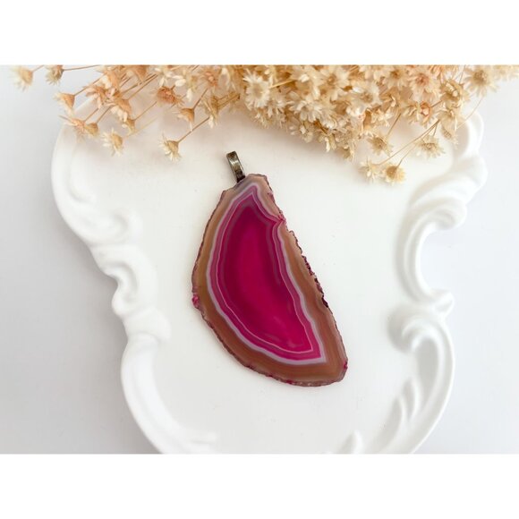 Pink Slice Agate Crystal Geode Freeform Shaped Large Silver T Vintage Pendant - Picture 13 of 13